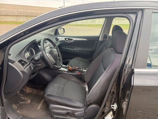 Used 2013 Nissan Sentra SR w/ Driver Pkg FWD image 6