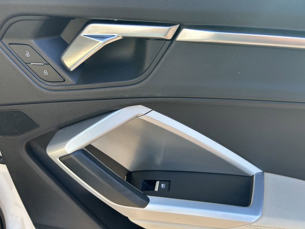 Used 2020 Audi Q3 2.0T Premium image 26