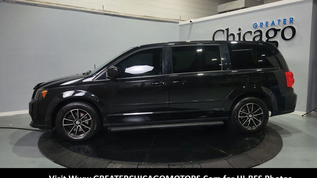 Used 2015 Dodge Grand Caravan SXT w/ Blacktop Package FWD image 7