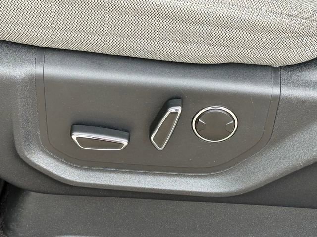 Used 2016 Ford F150 XLT w/ Equipment Group 302A Luxury image 7