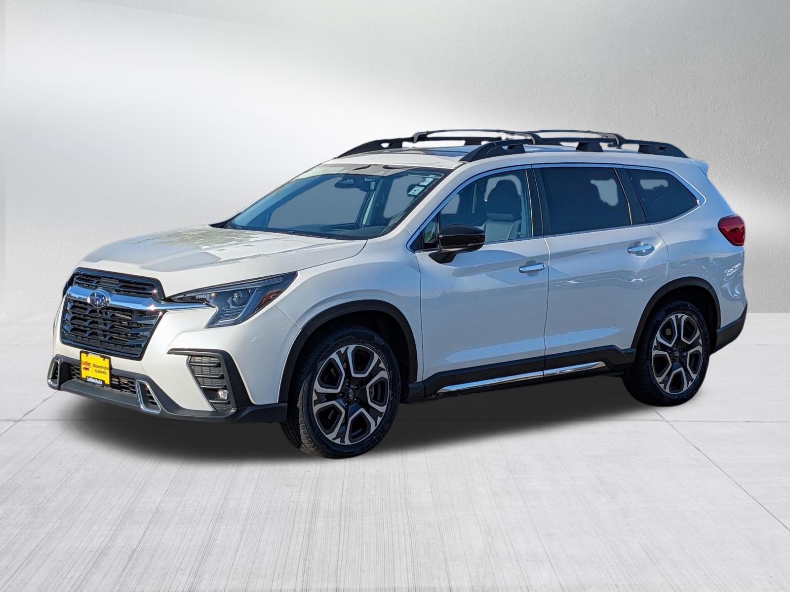Used 2024 Subaru Ascent Touring AWD/4WD image 3