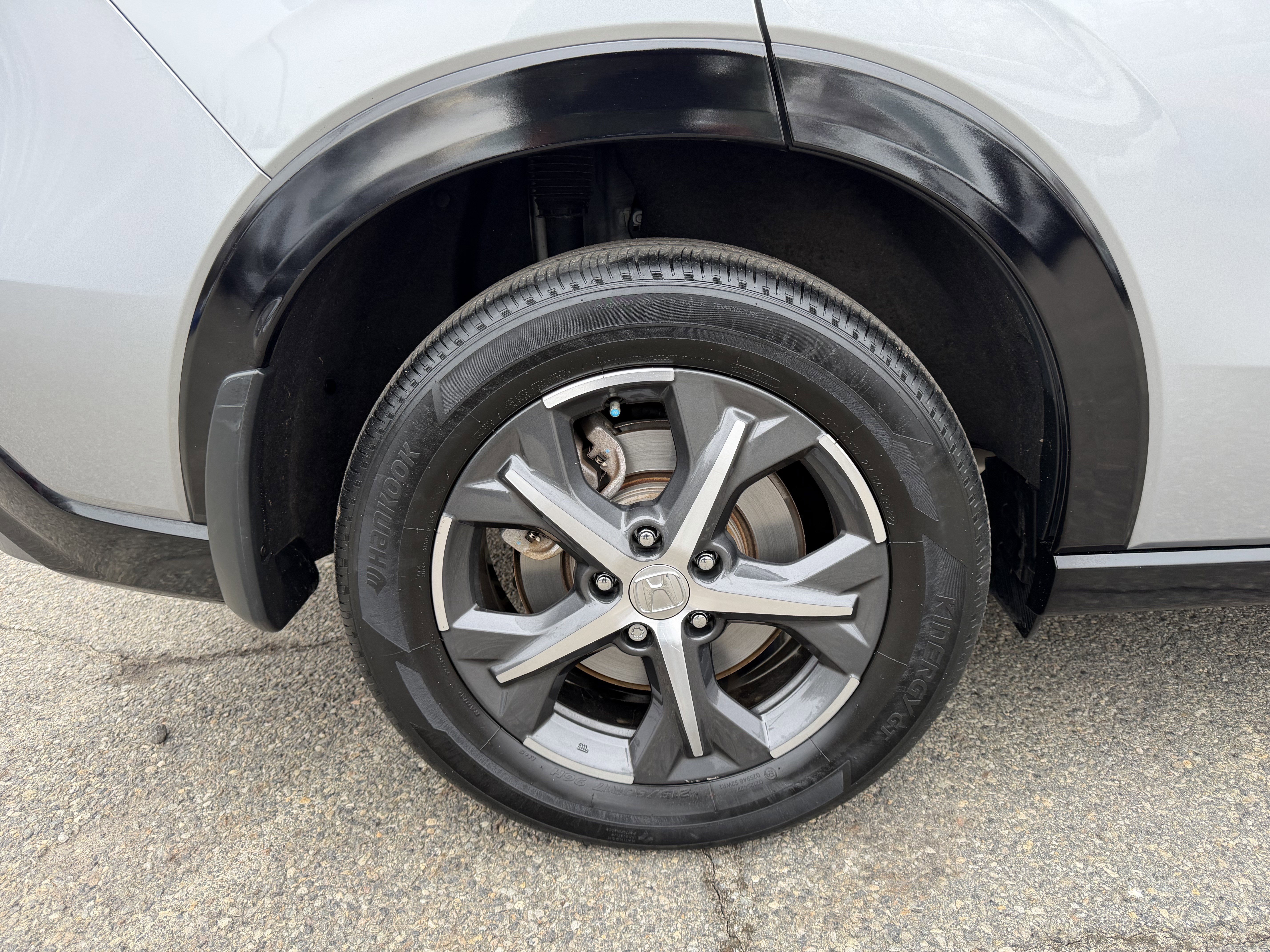 Used 2023 Honda HR-V EX-L image 9