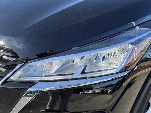 Used 2024 Nissan Kicks S FWD image 10