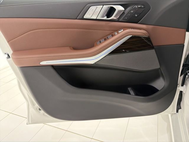 Used 2026 BMW X7 xDrive40i w/ Premium Package image 10