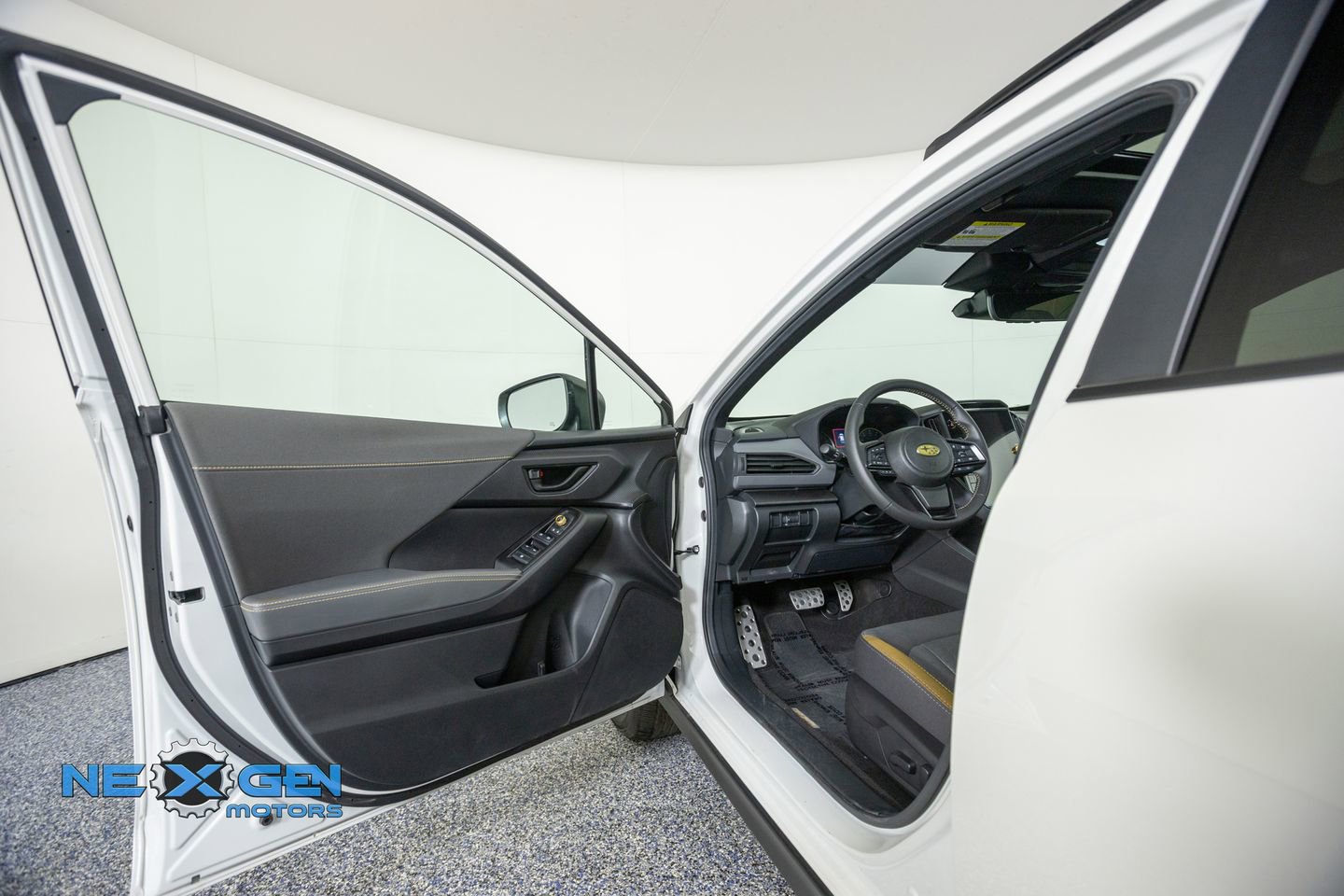 Used 2025 Subaru Crosstrek 2.5i Sport AWD/4WD image 9