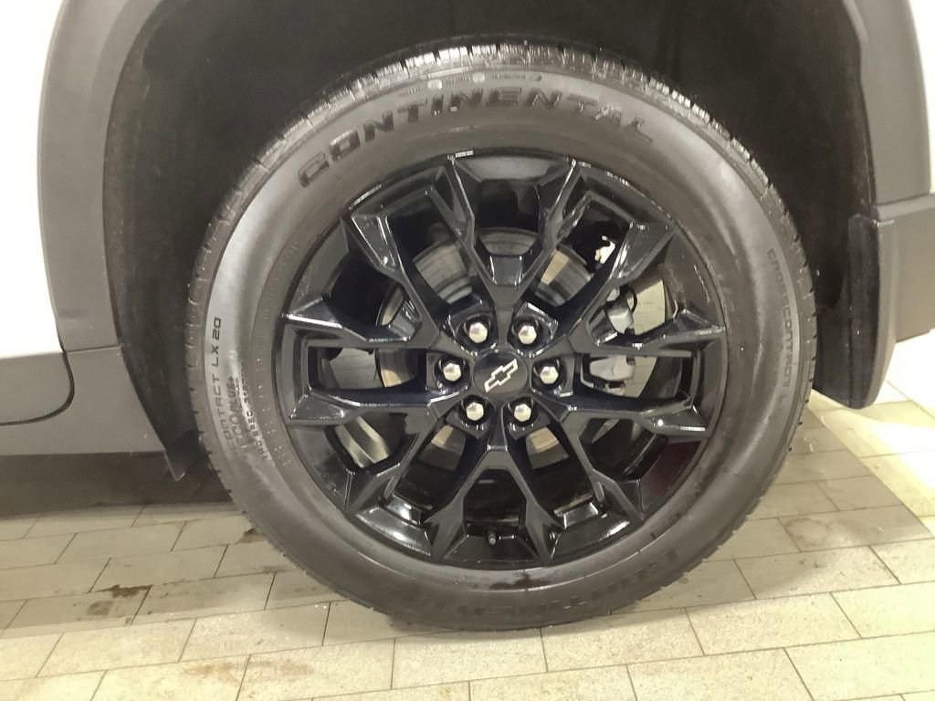 Used 2024 Chevrolet Traverse LT w/ Midnight/Sport Edition image 27
