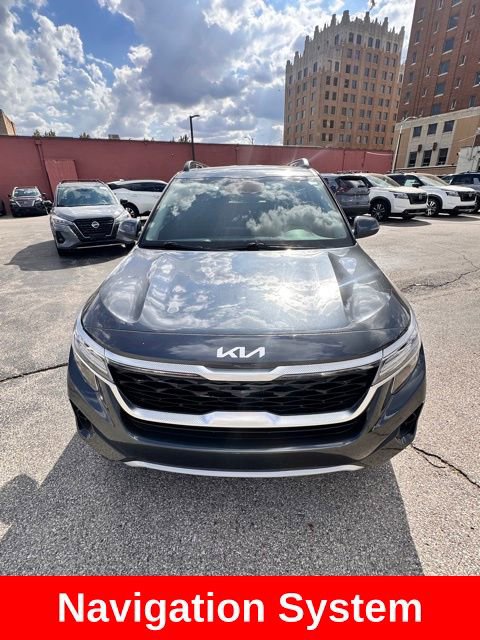 Used 2023 Kia Seltos Nightfall Edition image 2
