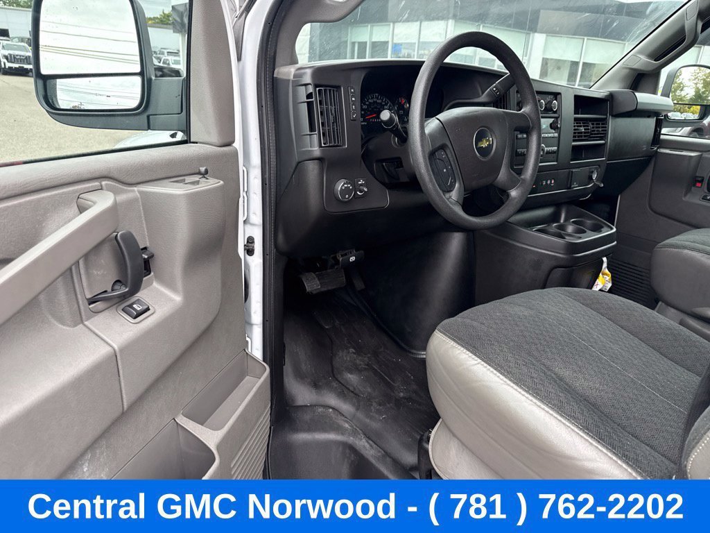 Used 2025 Chevrolet Express 2500 w/ Driver Convenience Package RWD image 16