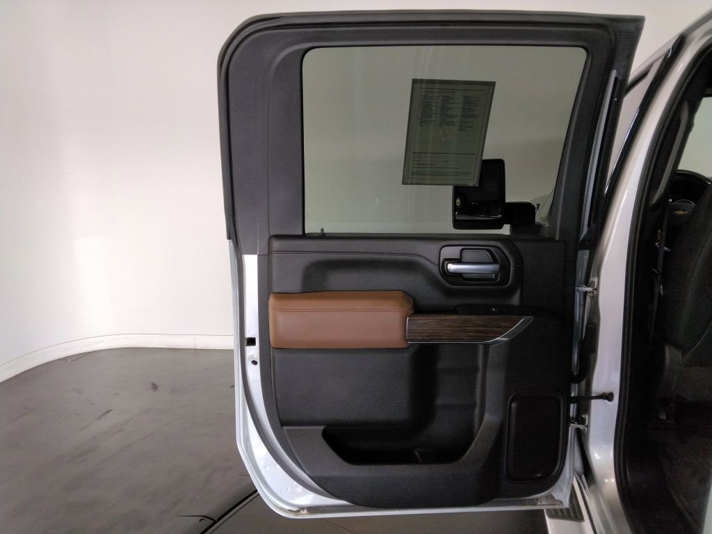 Used 2023 Chevrolet Silverado 2500 High Country w/ Technology Package image 38