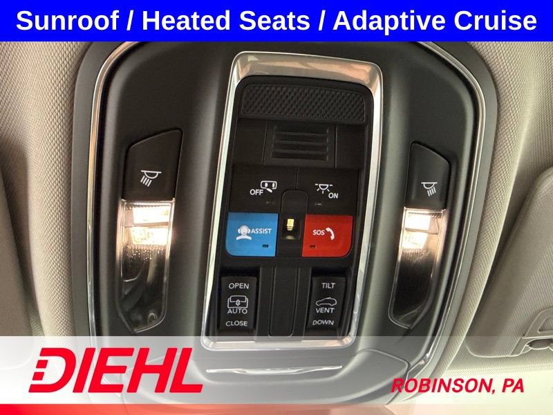 Used 2023 Jeep Grand Cherokee Laredo X AWD/4WD image 32
