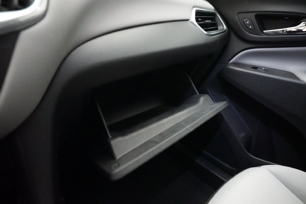 Used 2018 Chevrolet Equinox LS AWD/4WD image 27