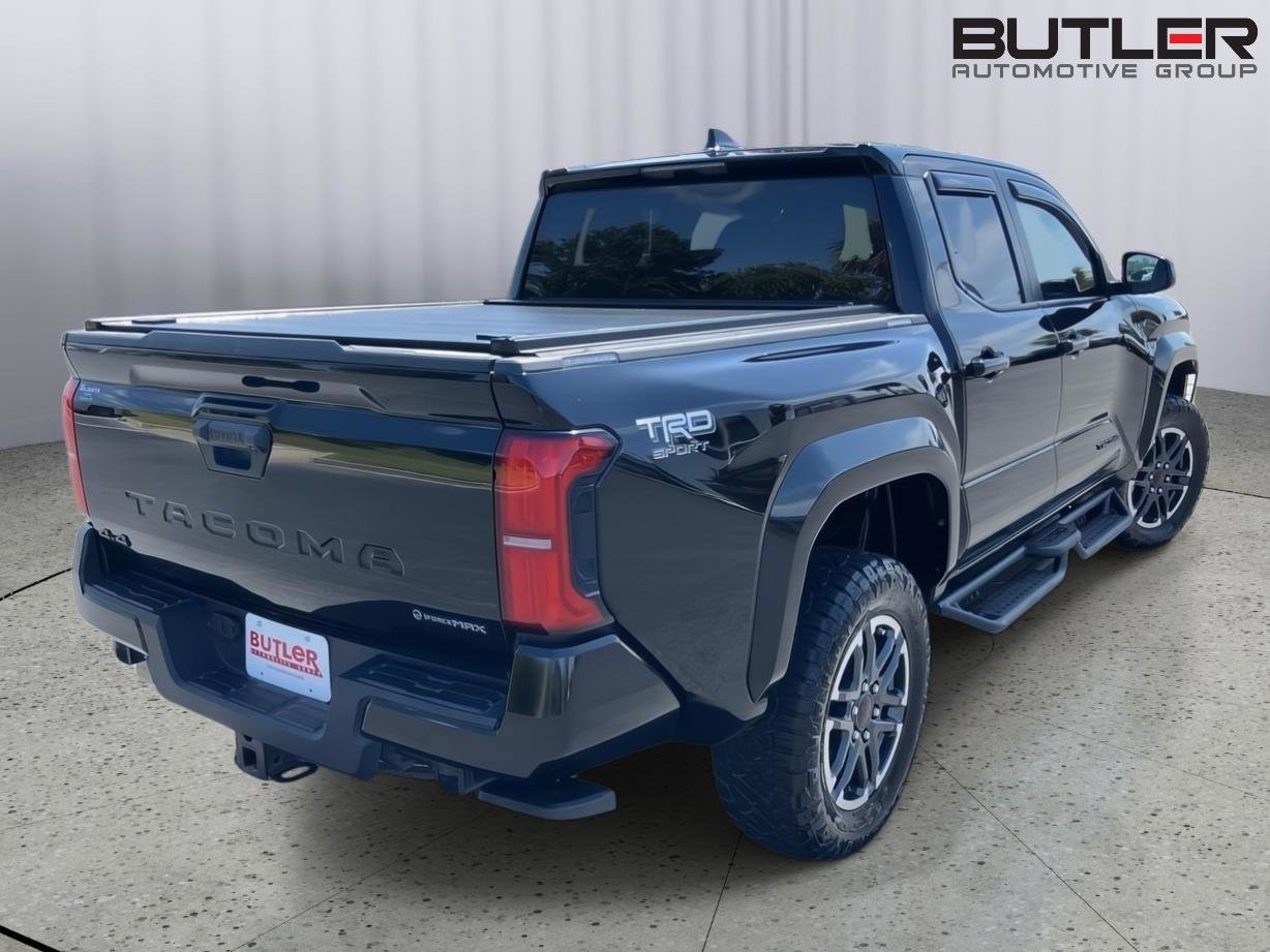 Used 2024 Toyota Tacoma TRD Sport image 5