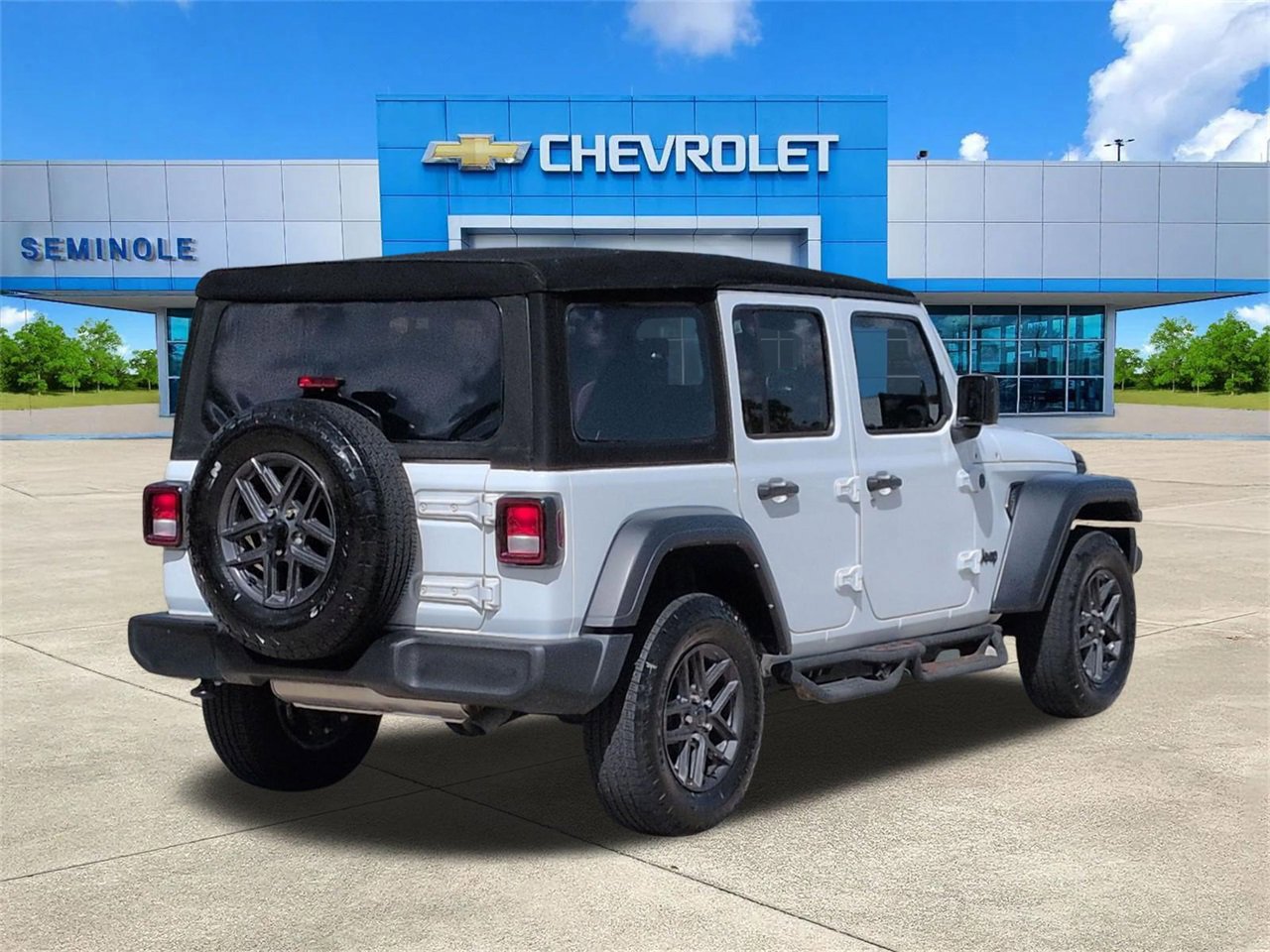 Used 2024 Jeep Wrangler Unlimited Sport image 4