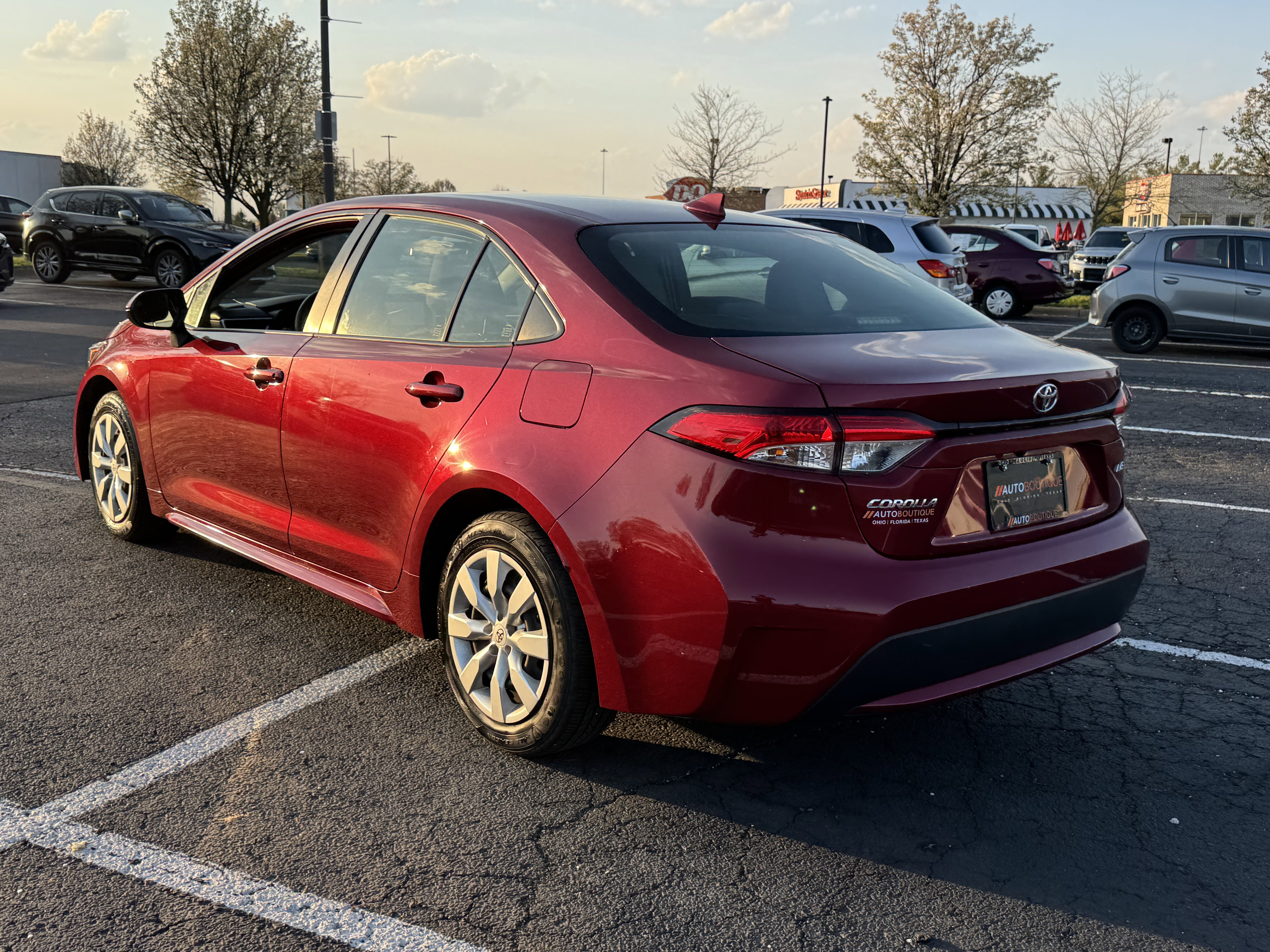 Used 2022 Toyota Corolla LE FWD image 10