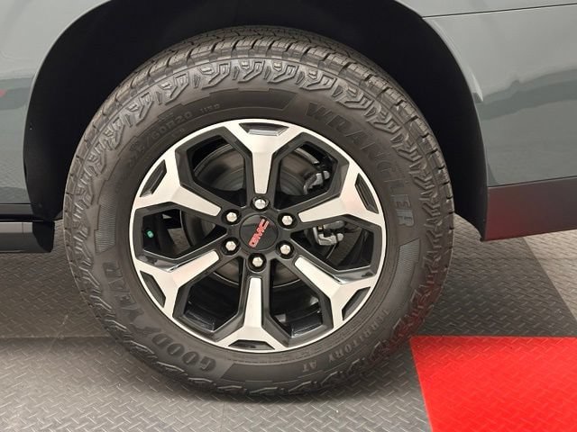 New 2026 GMC Yukon XL AT4 w/ AT4 Premium Plus Package AWD/4WD image 31
