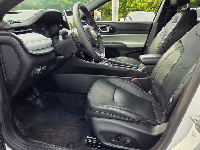 Used 2023 Jeep Compass Limited AWD/4WD image 9