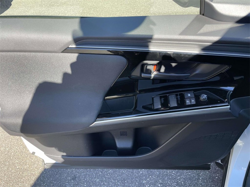 Used 2023 Subaru Solterra AWD image 15