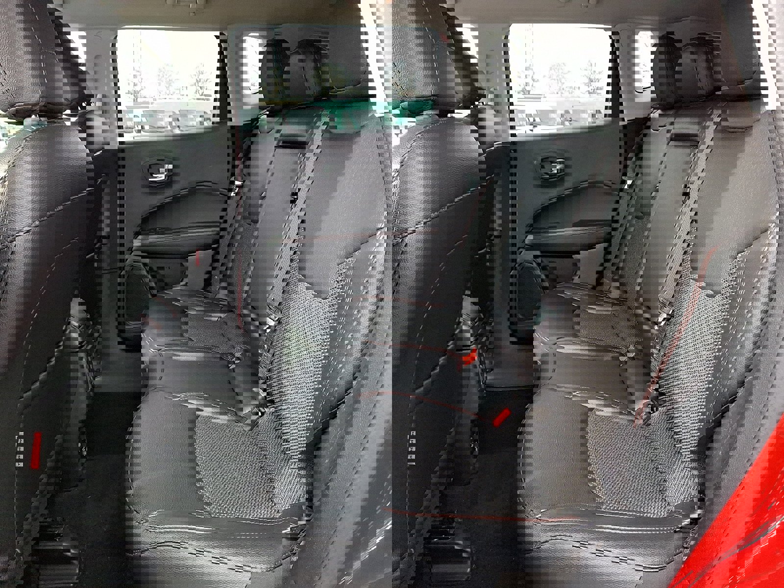 Used 2020 Jeep Compass Trailhawk image 11