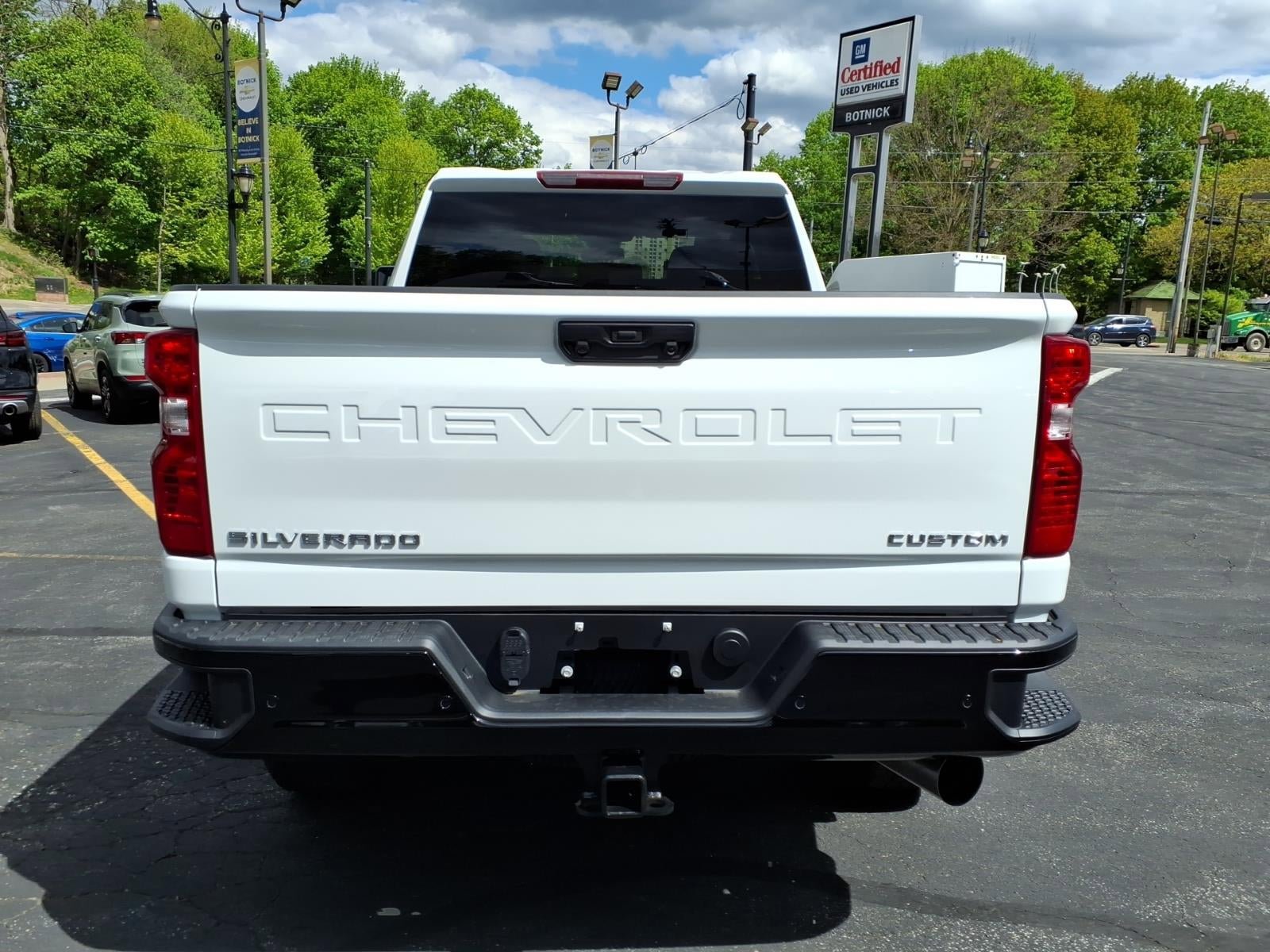 New 2026 Chevrolet Silverado 2500 Custom w/ Custom Value Package AWD/4WD image 4