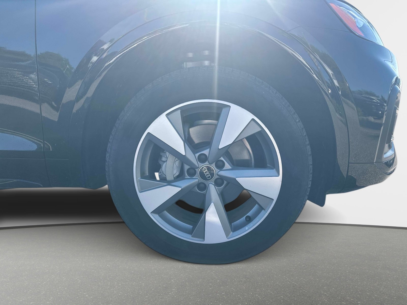 Used 2025 Audi Q5 2.0T Premium w/ Convenience Plus Package image 5