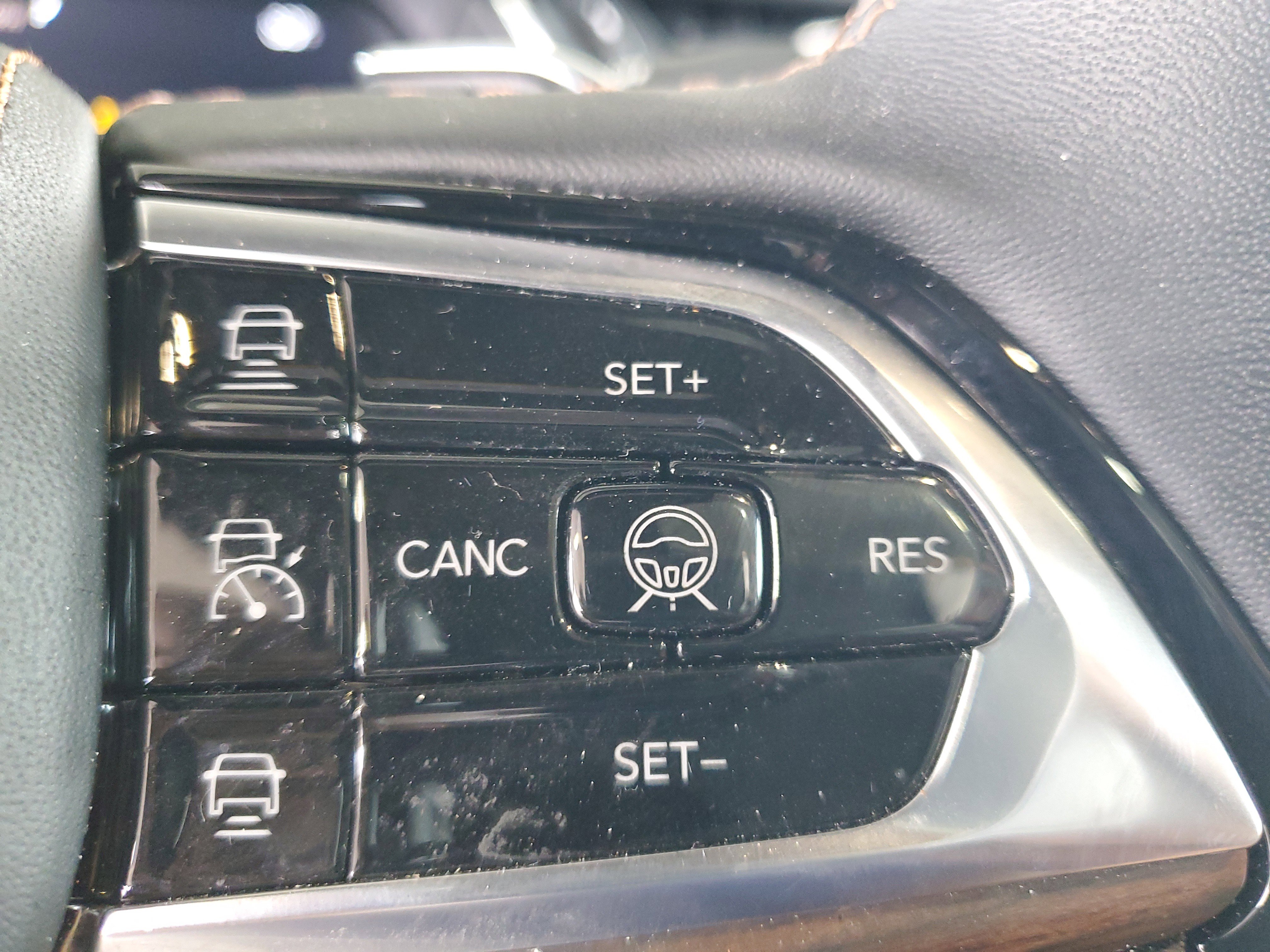 Certified 2024 Jeep Grand Cherokee L Summit w/ High Altitude Package AWD/4WD image 24