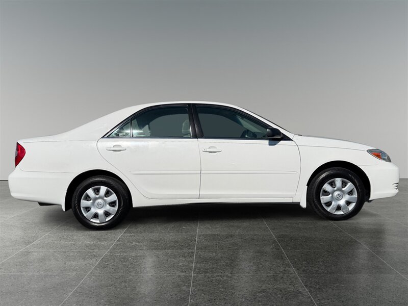 Used 2002 Toyota Camry LE FWD image 7