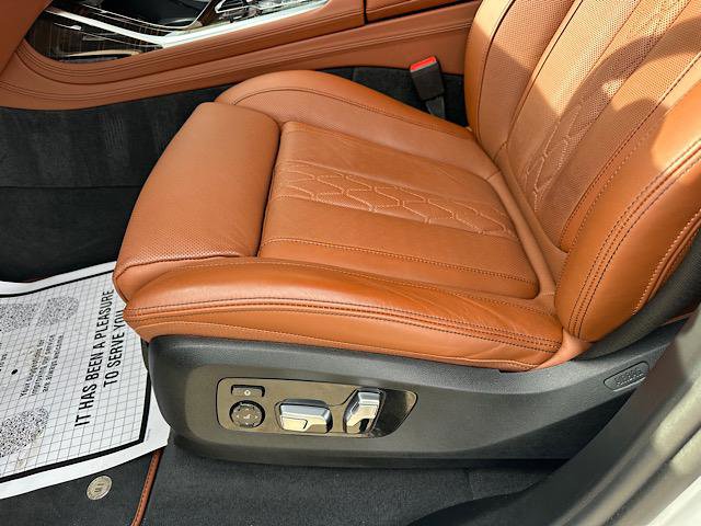 Used 2025 BMW ALPINA XB7 image 17