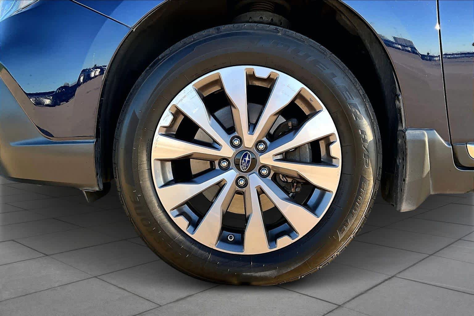 Used 2018 Subaru Outback 3.6R Touring AWD/4WD image 20