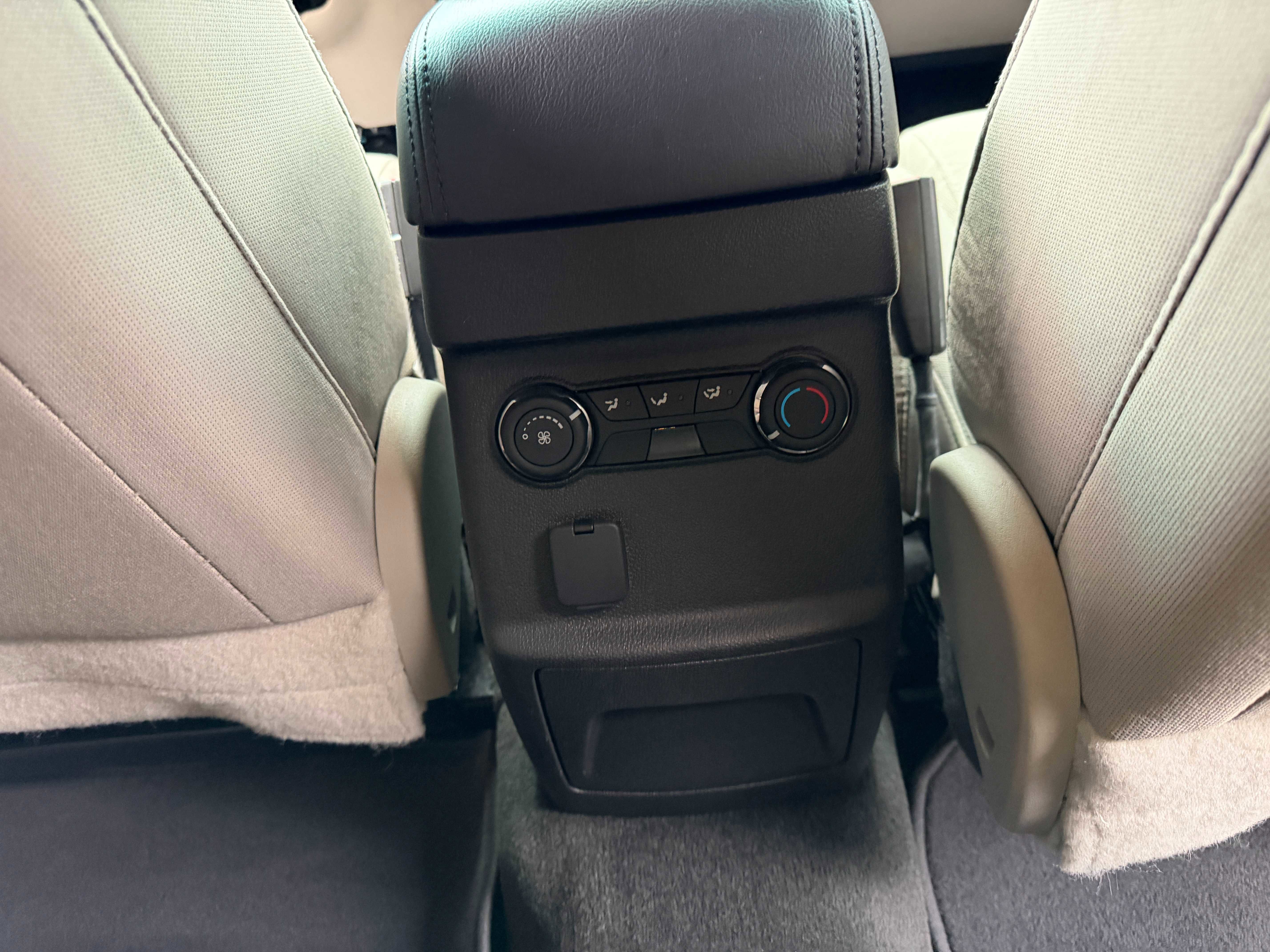 Used 2015 Ford Explorer 4WD image 13