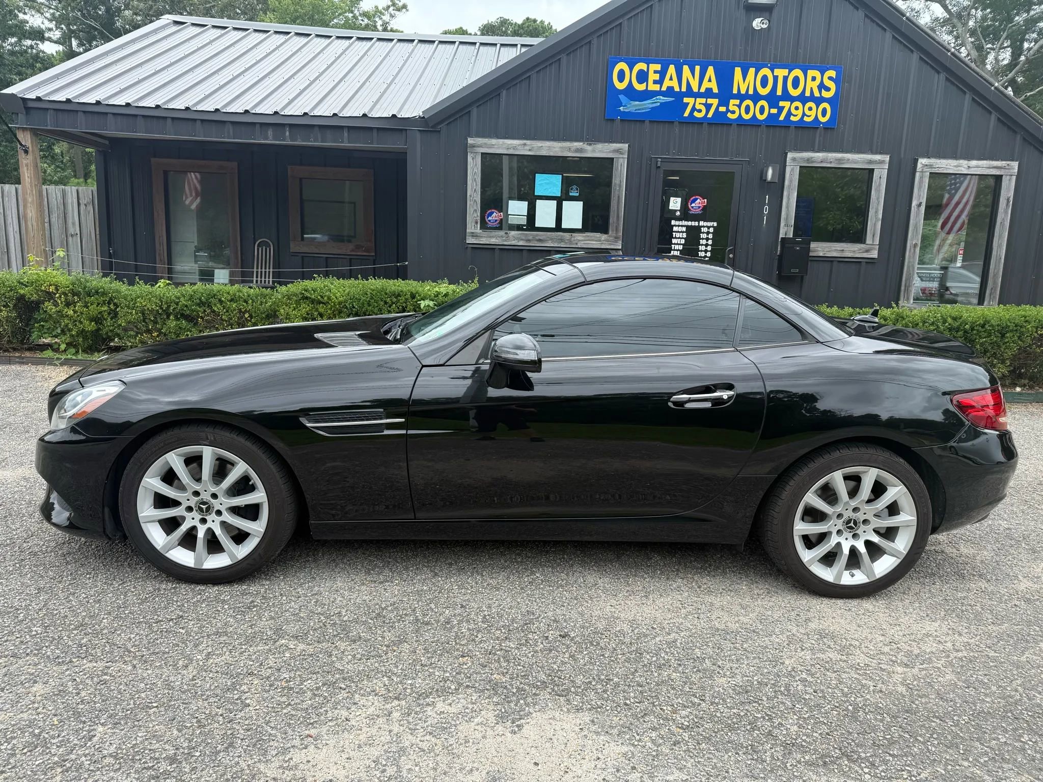 Used 2018 Mercedes-Benz SLC 300 image 8