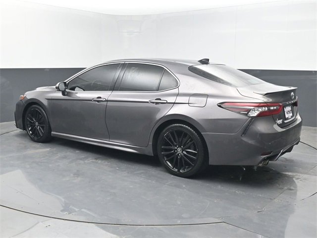 Used 2022 Toyota Camry XSE image 3