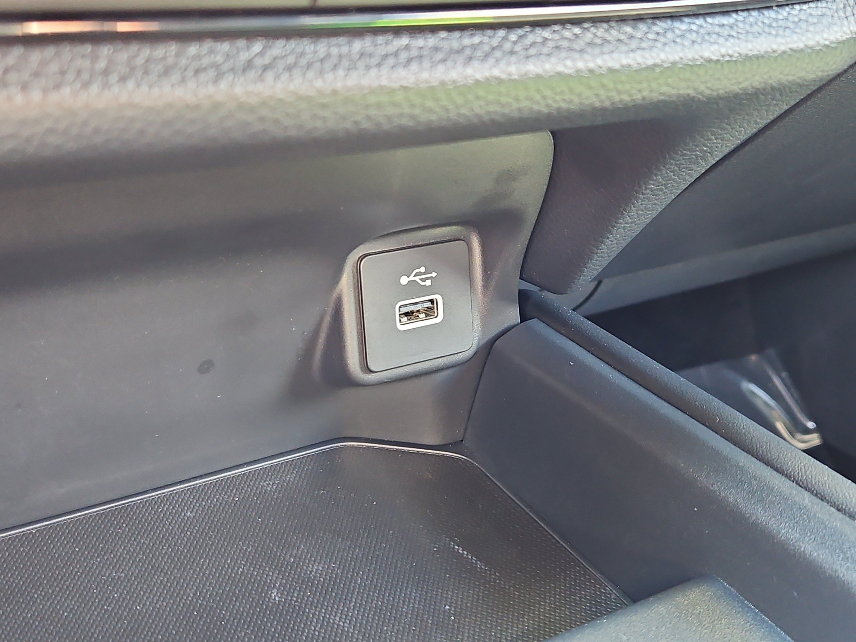 Certified 2025 Honda HR-V Sport image 10