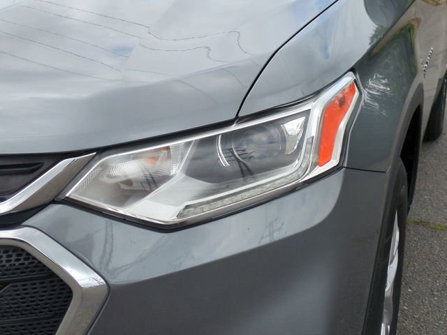 Used 2021 Chevrolet Traverse LS w/ LPO, Floor Liner Package FWD image 9