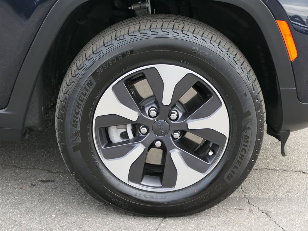 Used 2023 Jeep Grand Cherokee 4WD 4xe image 27