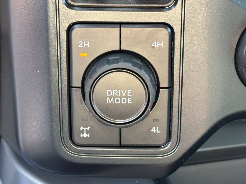 New 2026 Ford F350 XLT w/ XLT Premium Package AWD/4WD image 12