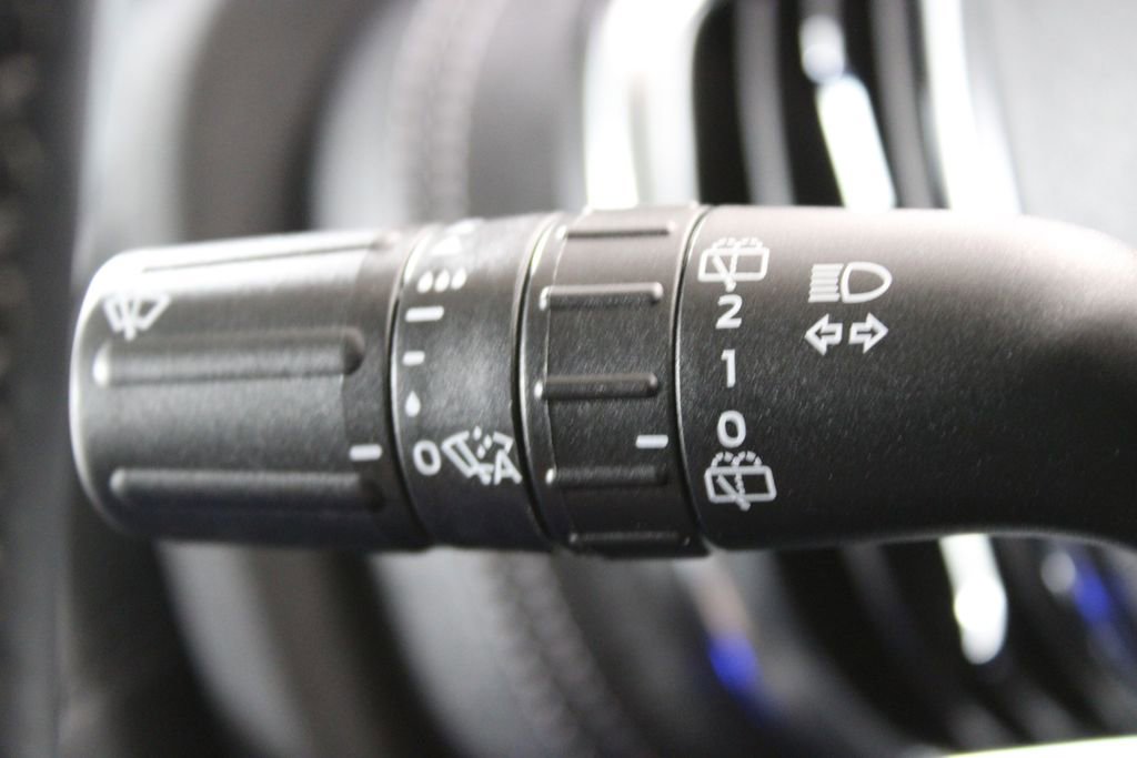 Used 2025 Ford Expedition Platinum image 53