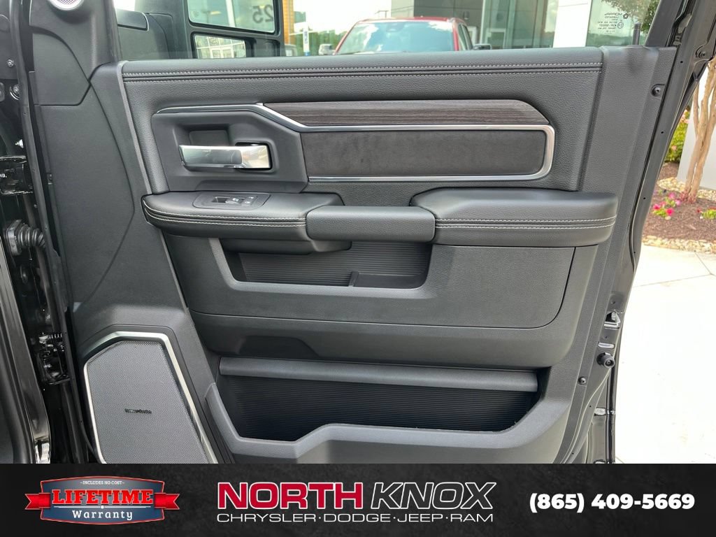New 2026 RAM 2500 Laramie AWD/4WD image 27