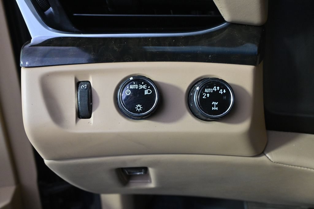Used 2019 Cadillac Escalade Platinum AWD/4WD image 24