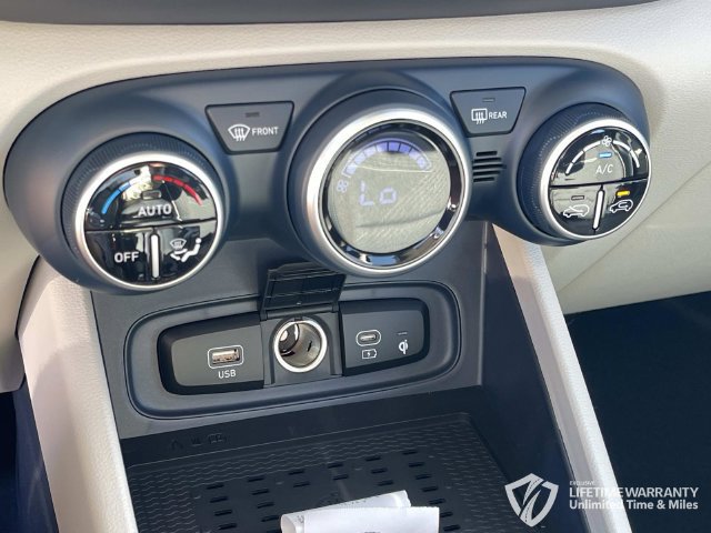 New 2026 Hyundai Venue SEL FWD image 29