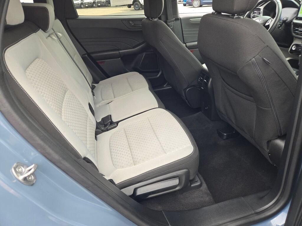 Used 2023 Ford Escape Active w/ Tech Pack #1 AWD/4WD image 19