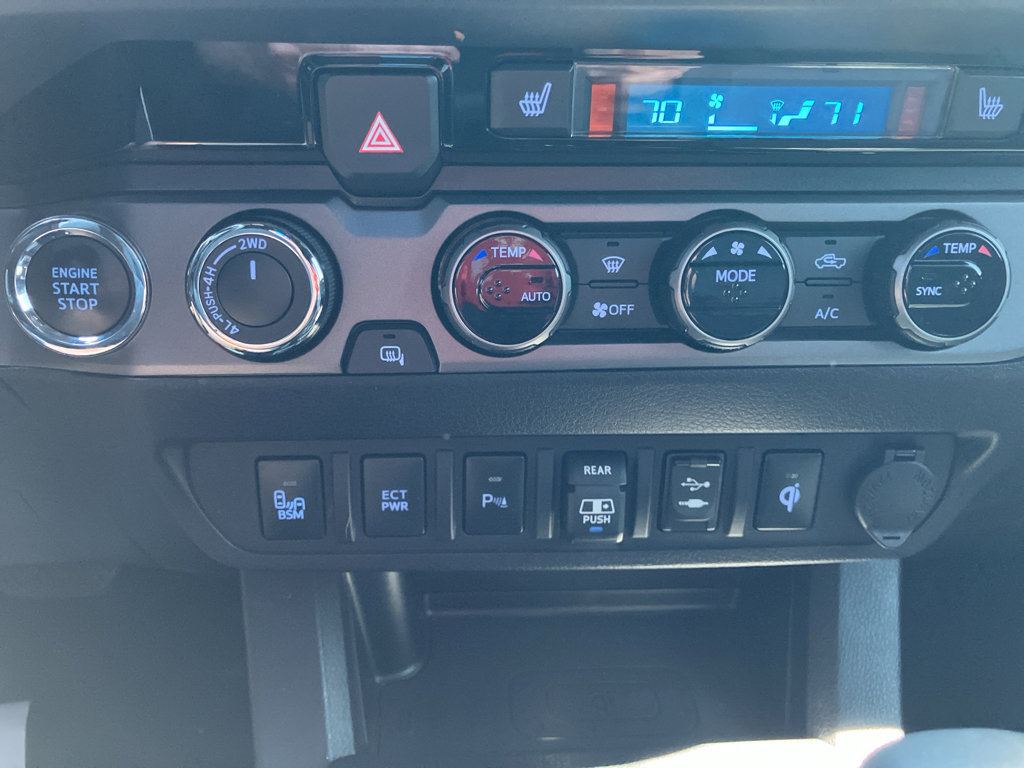 Used 2018 Toyota Tacoma TRD Sport image 23