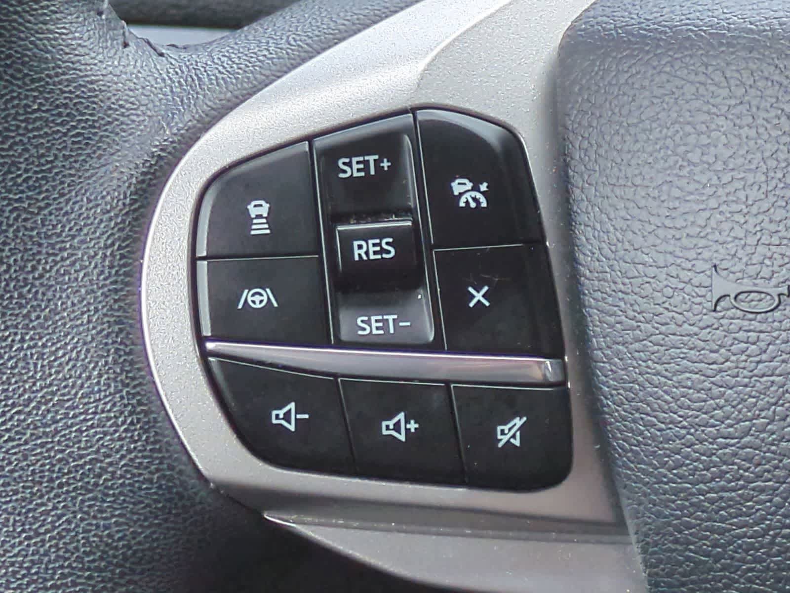 Used 2024 Ford Explorer XLT w/ Equipment Group 202A AWD/4WD image 23