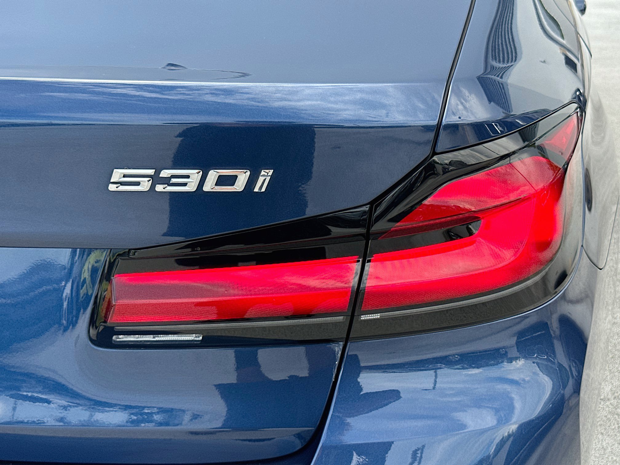 Used 2023 BMW 530i w/ Convenience Package RWD image 32