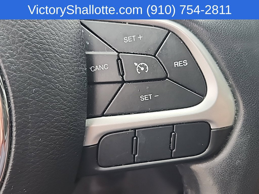 Used 2019 Jeep Compass Latitude FWD image 11