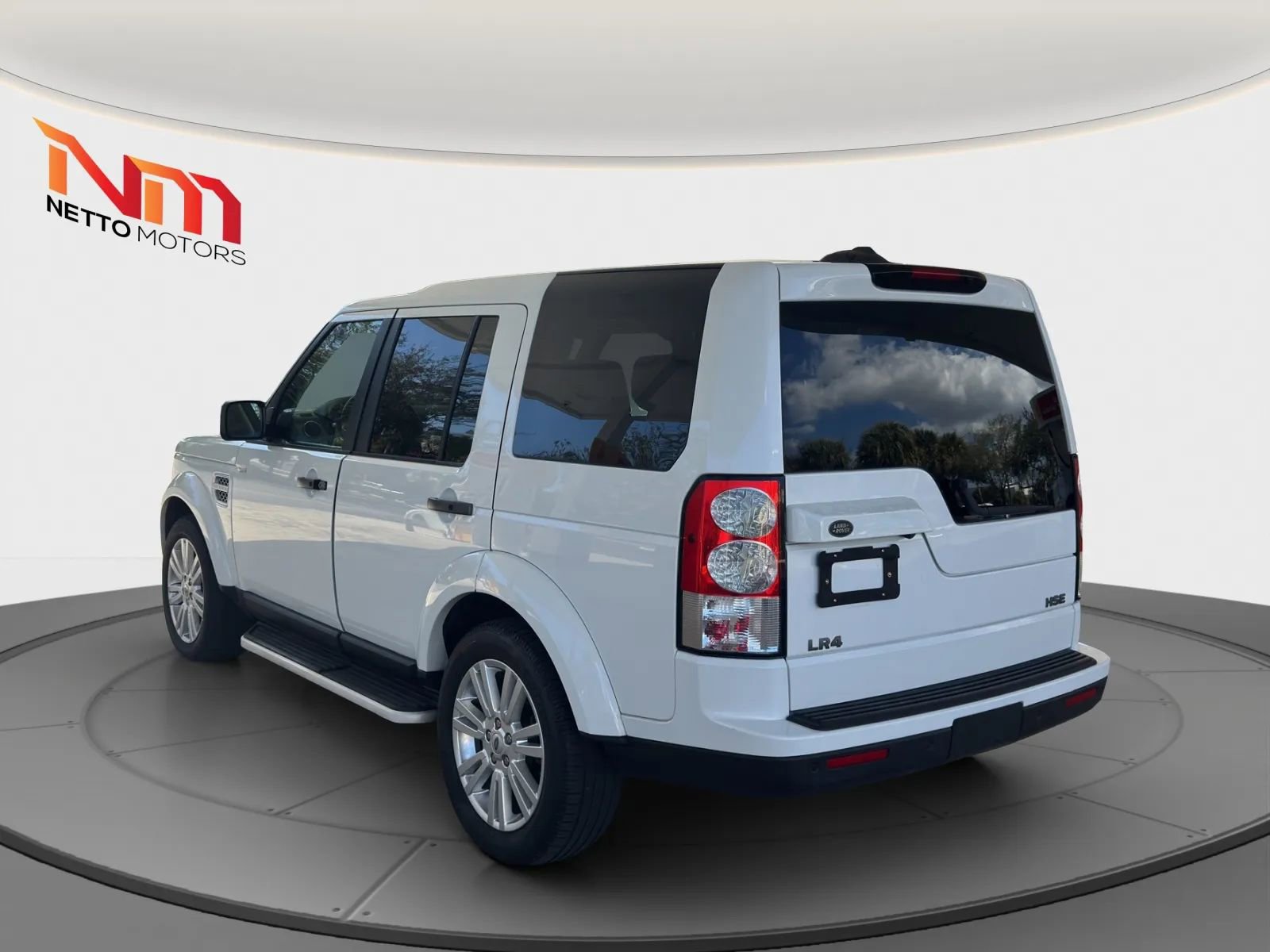 Used 2012 Land Rover LR4 HSE image 3