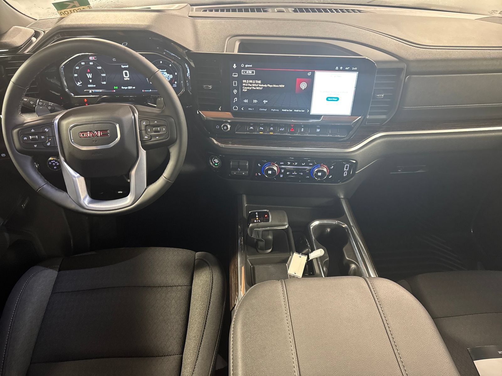 Used 2026 GMC Sierra 1500 Elevation w/ Preferred Package AWD/4WD image 4