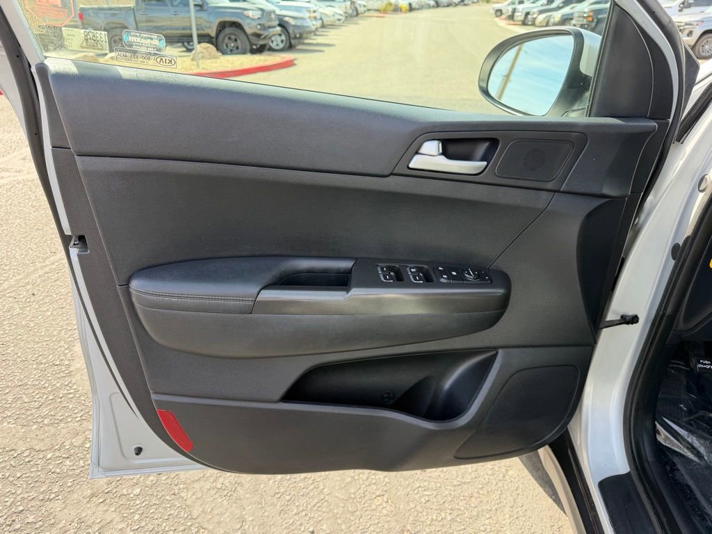 Used 2017 Kia Sportage LX w/ LX Popular Package FWD image 20