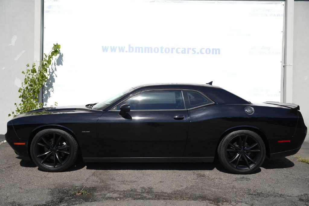 Used 2016 Dodge Challenger R/T Plus RWD image 8