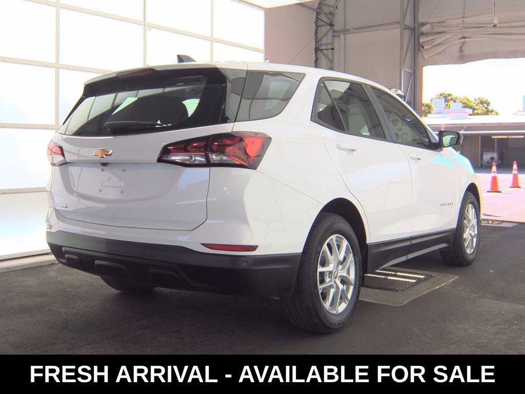 Used 2024 Chevrolet Equinox LS w/ Driver Confidence II Package image 5