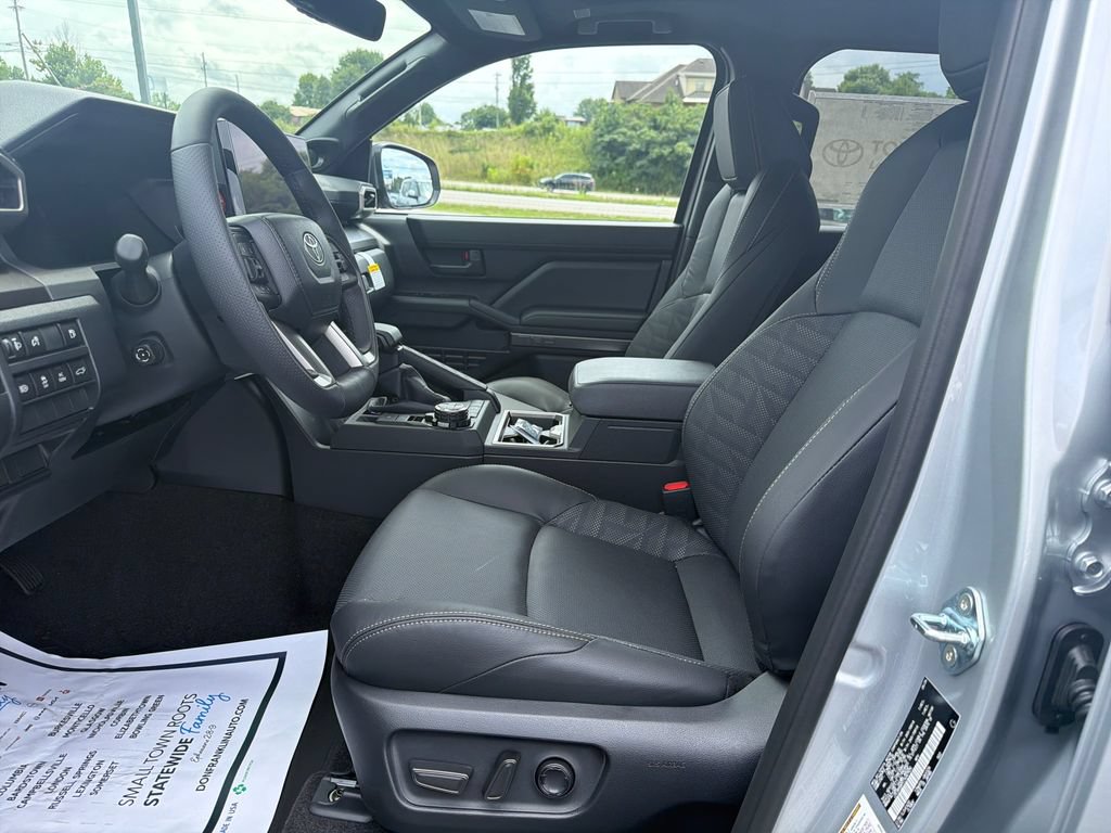 New 2026 Toyota 4Runner TRD Off-Road Premium AWD/4WD image 9